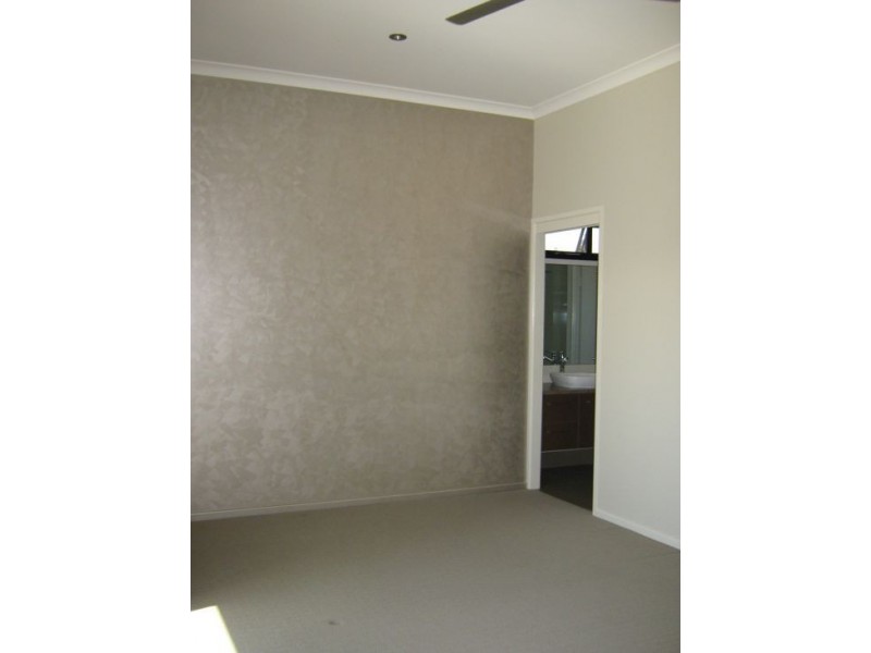 23 Harrison Circuit, Urangan QLD 4655