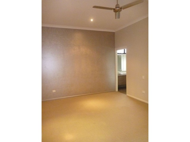 23 Harrison Circuit, Urangan QLD 4655