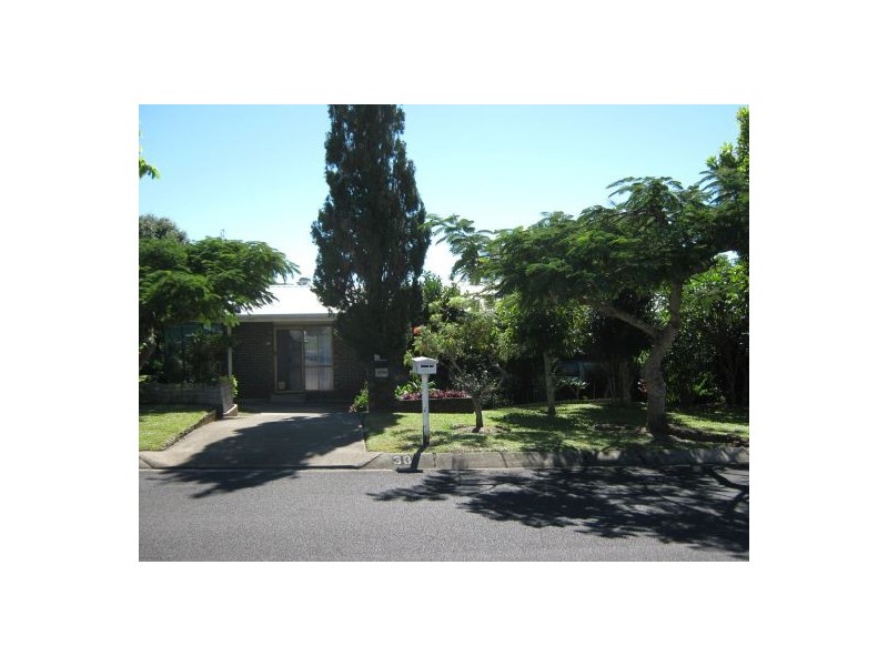 38 Waigani, Kawungan QLD 4655