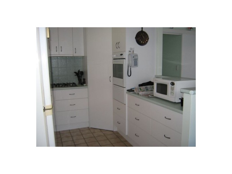 38 Waigani, Kawungan QLD 4655