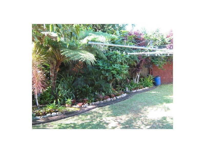 38 Waigani, Kawungan QLD 4655