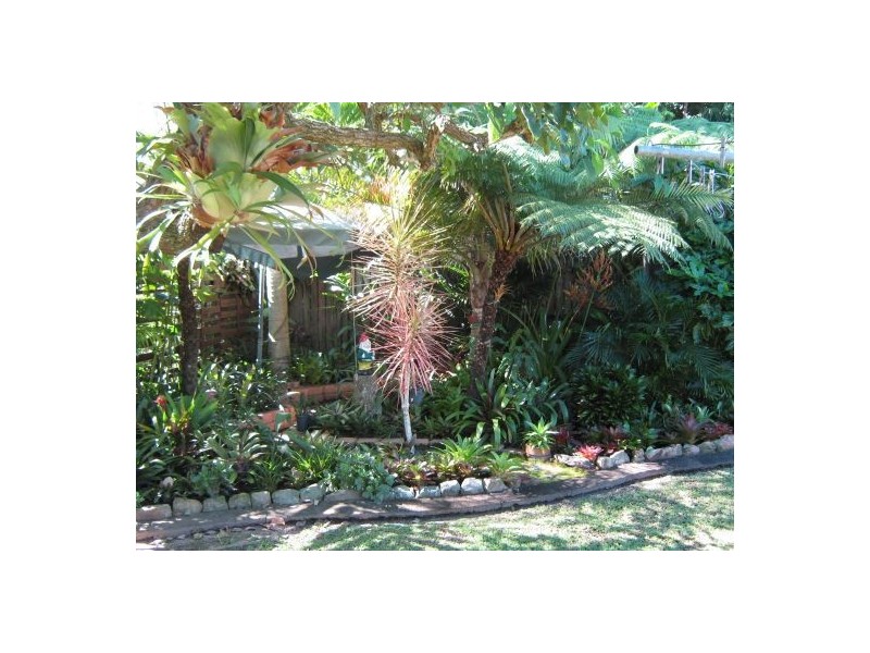 38 Waigani, Kawungan QLD 4655