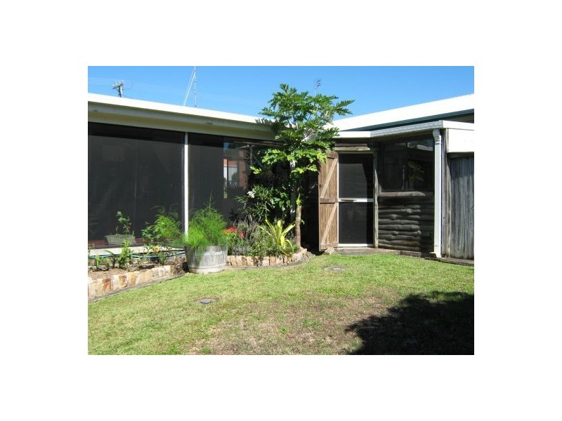 38 Waigani, Kawungan QLD 4655