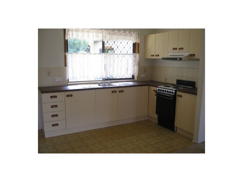 8/82 Miller Street, Urangan QLD 4655