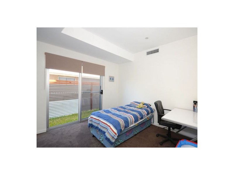 4 Johnston Boulevard, Urraween QLD 4655