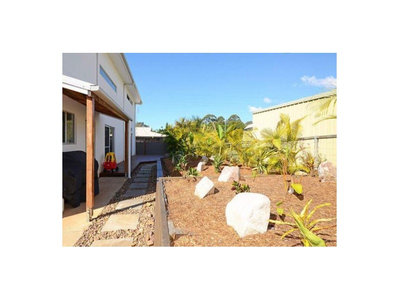 4 Johnston Boulevard, Urraween QLD 4655