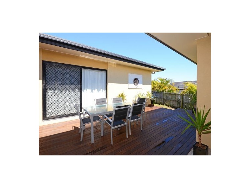 14 Pohlman, Scarness QLD 4655