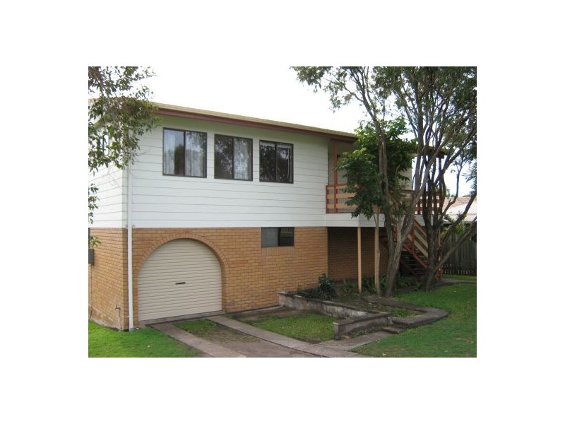 9 Snow, Torquay QLD 4655