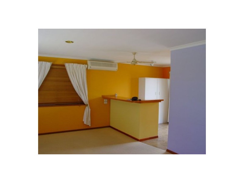 6 Preston Street,, Point Vernon QLD 4655