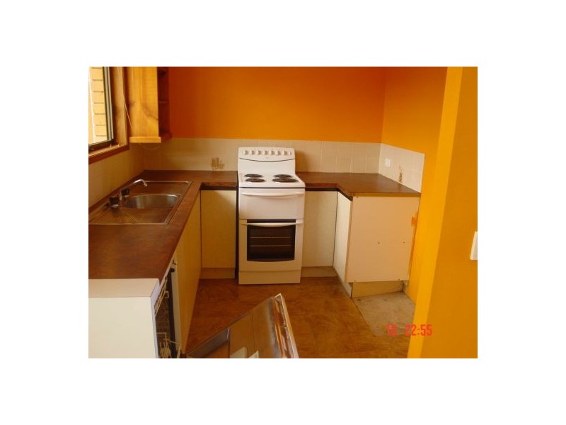 6 Preston Street,, Point Vernon QLD 4655