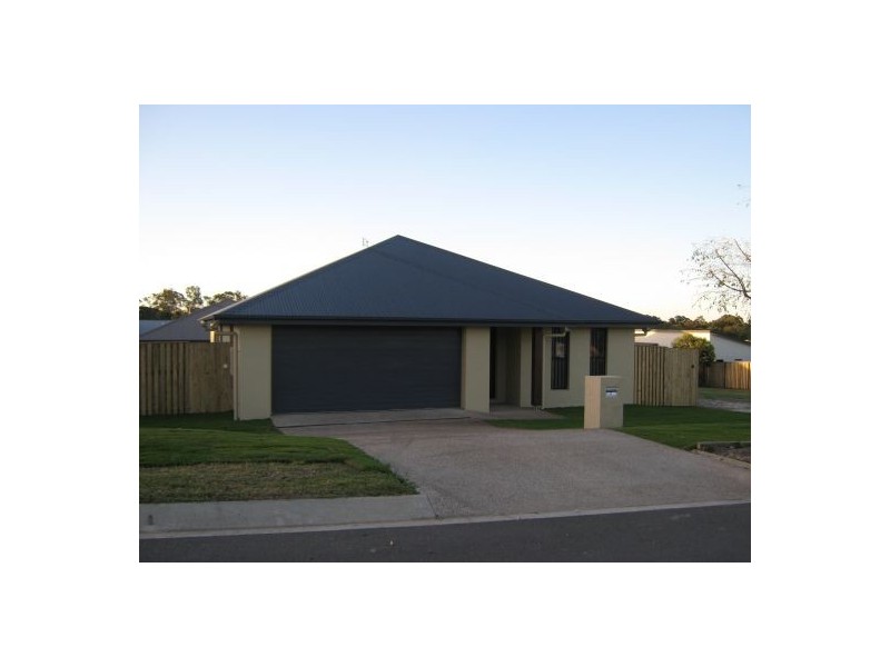 11 Parklink West Avenue, Wondunna QLD 4655