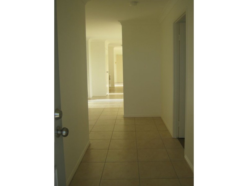 59 Bounty Circuit, Eli Waters QLD 4655