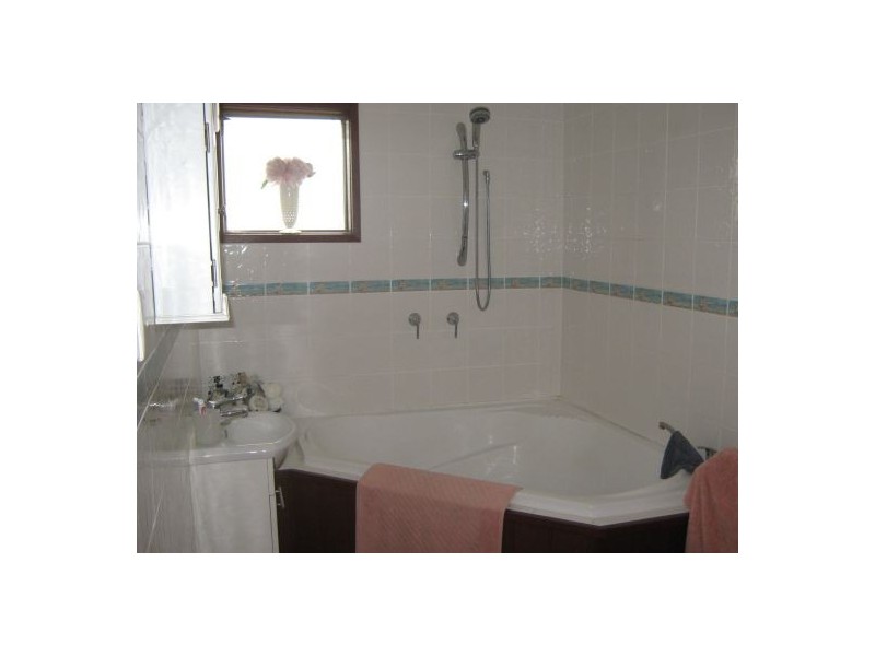 31 Dover Street, Pialba QLD 4655