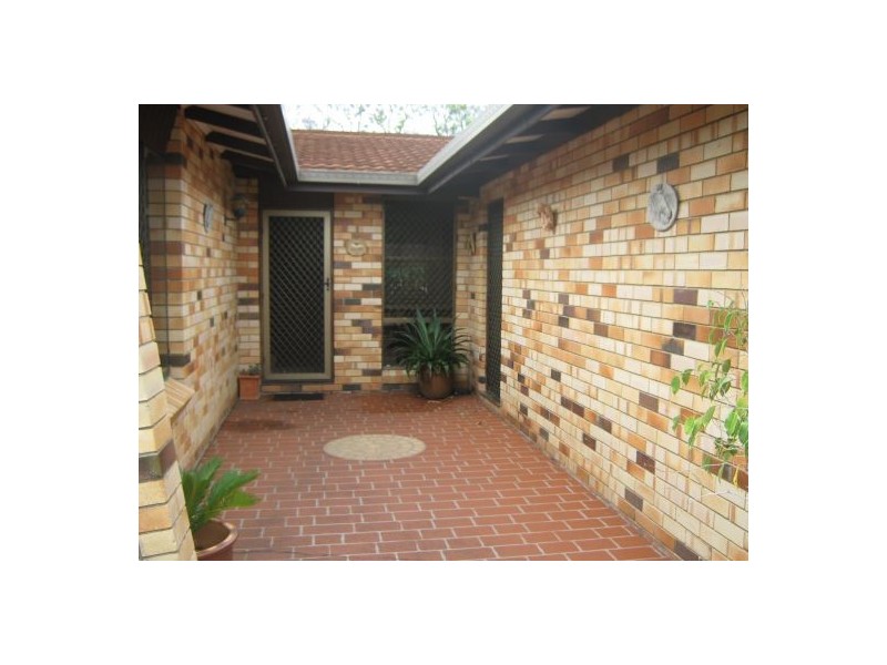 31 Dover Street, Pialba QLD 4655