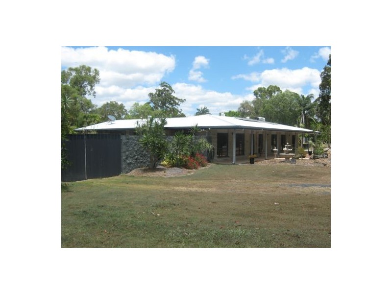 70 Boundary Road, Urangan QLD 4655