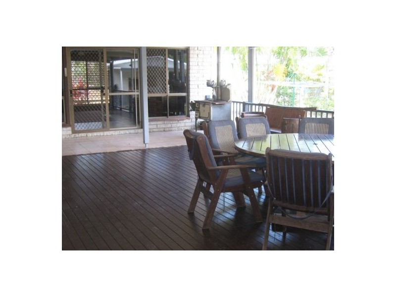 70 Boundary Road, Urangan QLD 4655