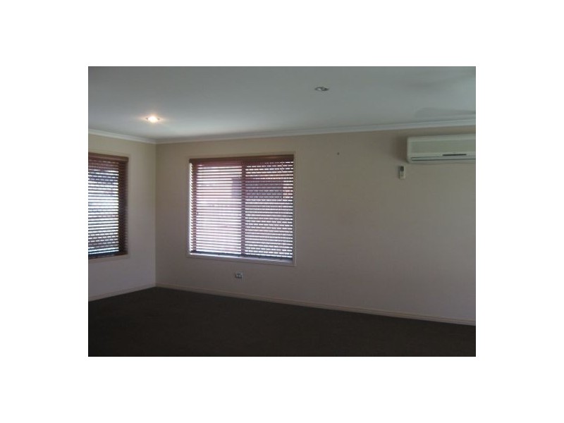 4 Conondale Court, Torquay QLD 4655