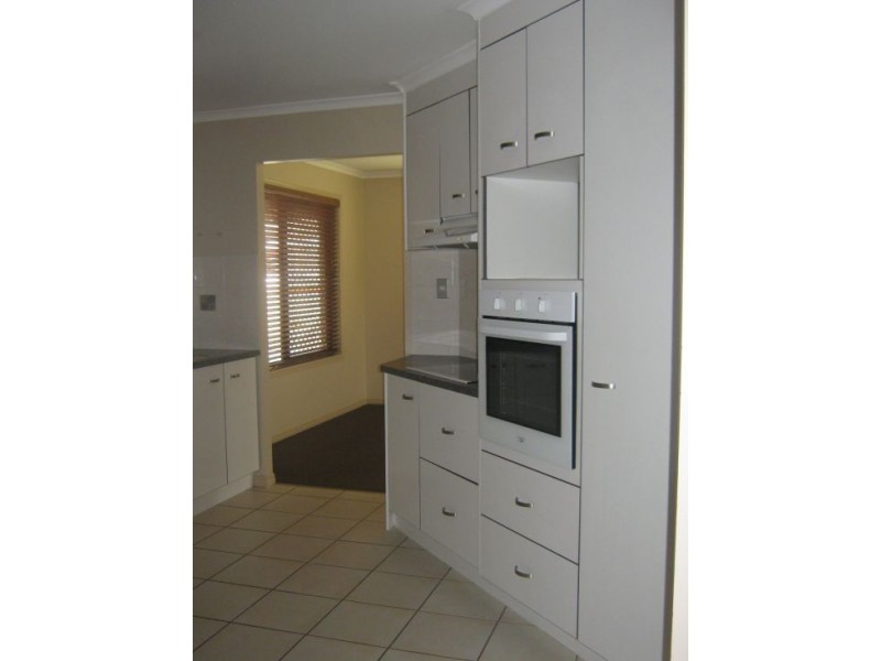 4 Conondale Court, Torquay QLD 4655