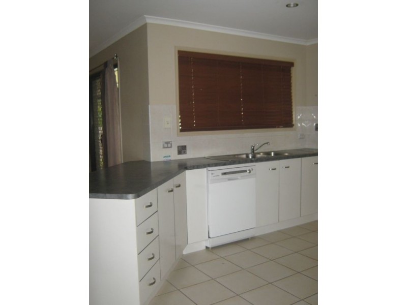 4 Conondale Court, Torquay QLD 4655