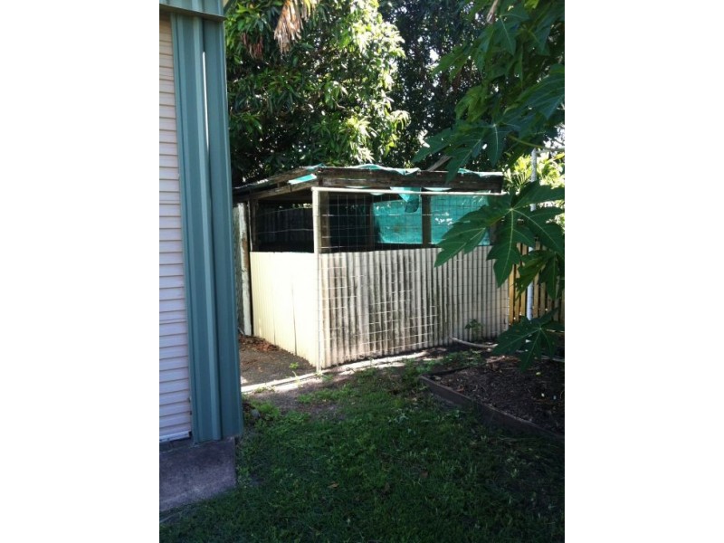 77 Dayman Street, Urangan QLD 4655