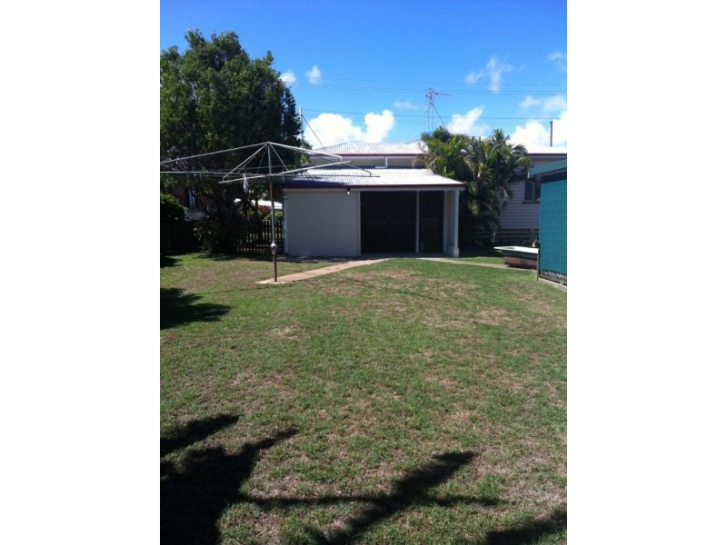 77 Dayman Street, Urangan QLD 4655