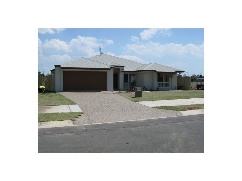 215 Long Street, Point Vernon QLD 4655
