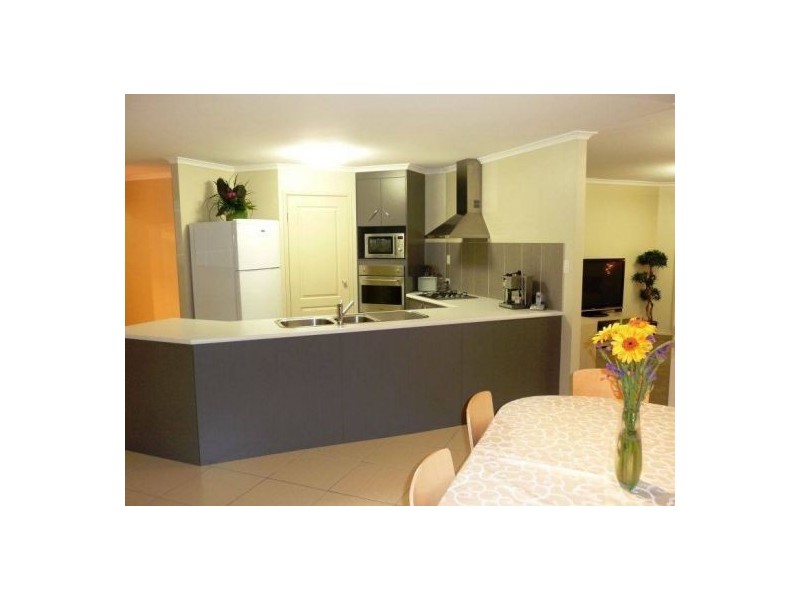 3 Maureen Court, Point Vernon QLD 4655