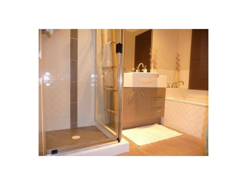 3 Maureen Court, Point Vernon QLD 4655