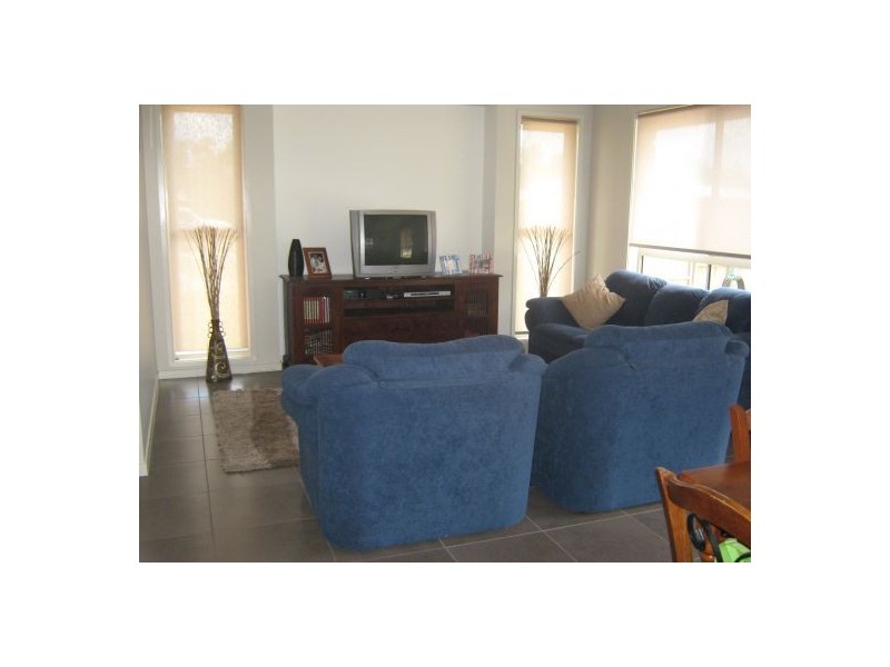 24 Kingsbarn, Wondunna QLD 4655