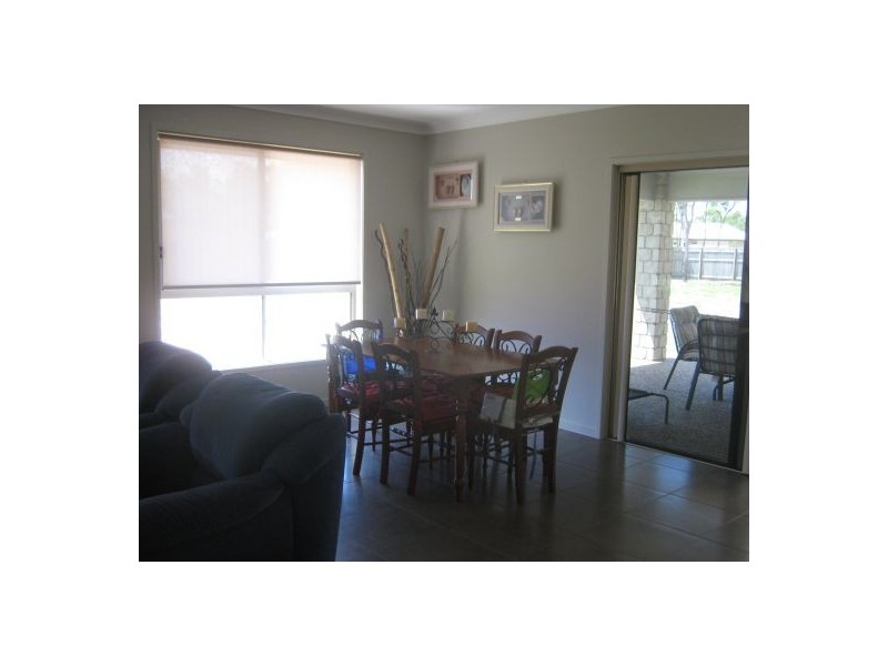 24 Kingsbarn, Wondunna QLD 4655