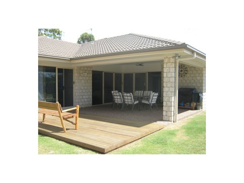 24 Kingsbarn, Wondunna QLD 4655