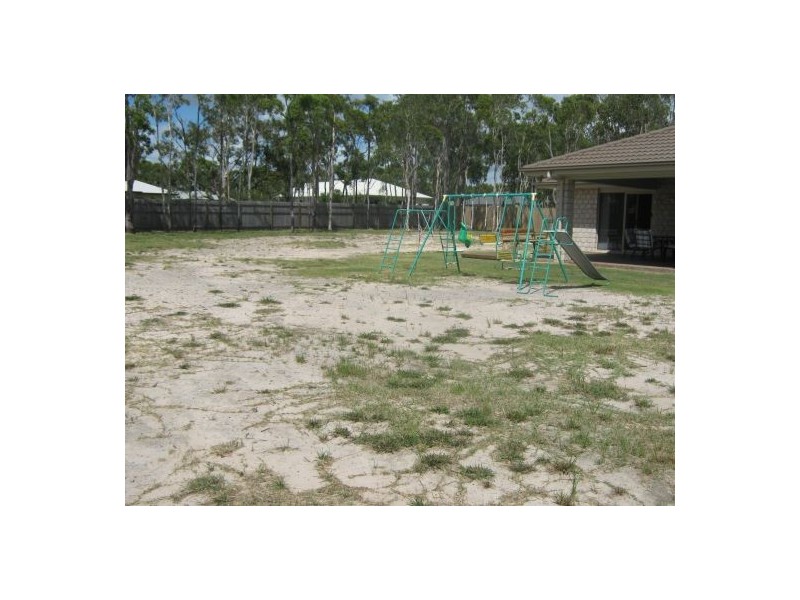 24 Kingsbarn, Wondunna QLD 4655