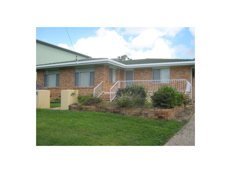 37 Stephenson Street, Pialba QLD 4655