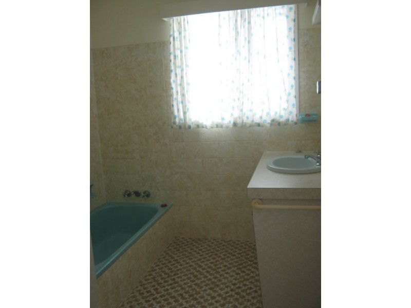37 Stephenson Street, Pialba QLD 4655