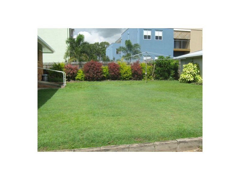 37 Stephenson Street, Pialba QLD 4655