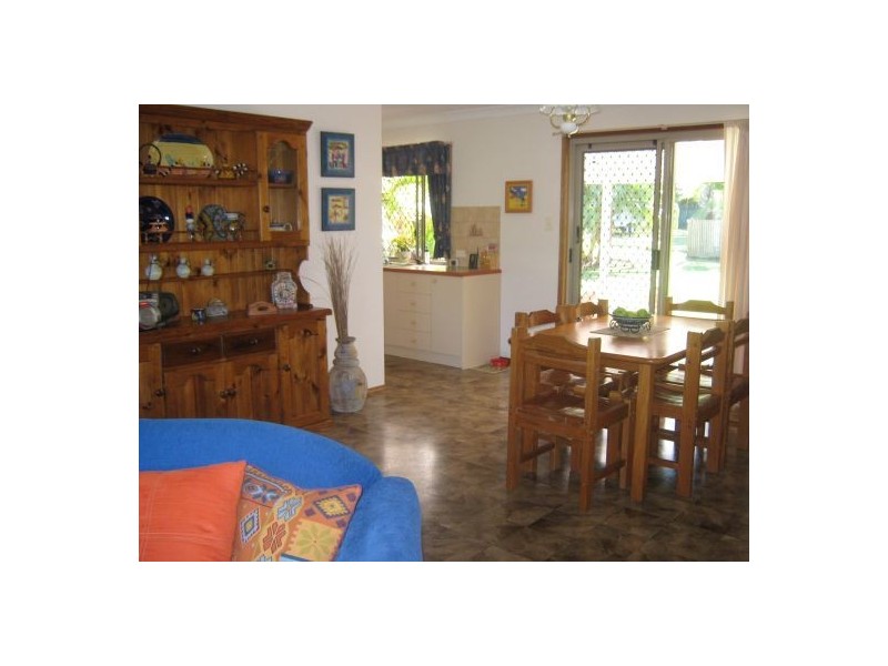 28 Garden Drive, Urangan QLD 4655