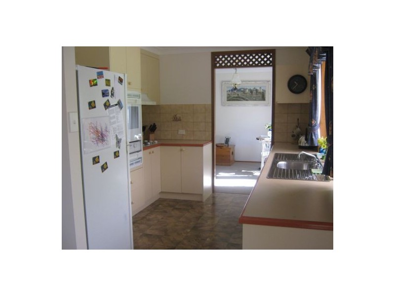 28 Garden Drive, Urangan QLD 4655