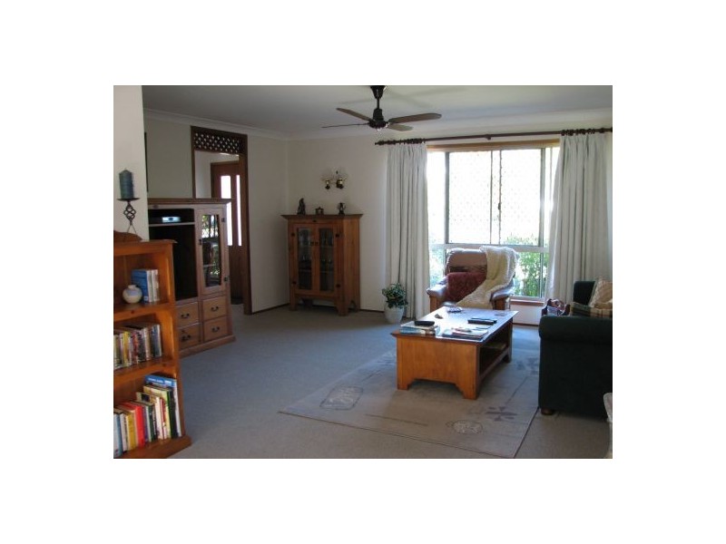 28 Garden Drive, Urangan QLD 4655