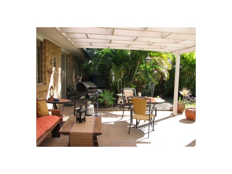 28 Garden Drive, Urangan QLD 4655