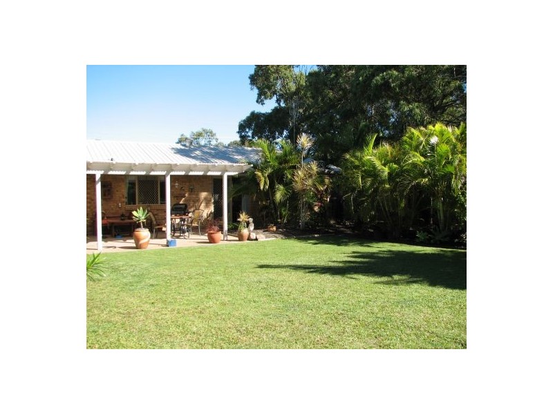 28 Garden Drive, Urangan QLD 4655