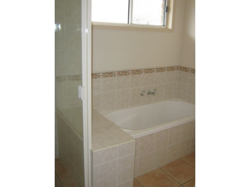 78 Honeysuckle Avenue, Kawungan QLD 4655