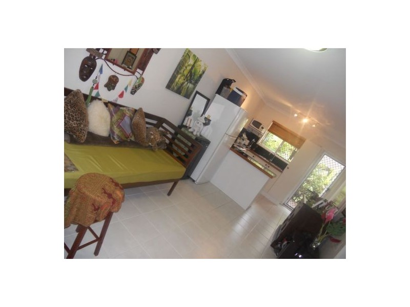 5/5 Mckean, Scarness QLD 4655