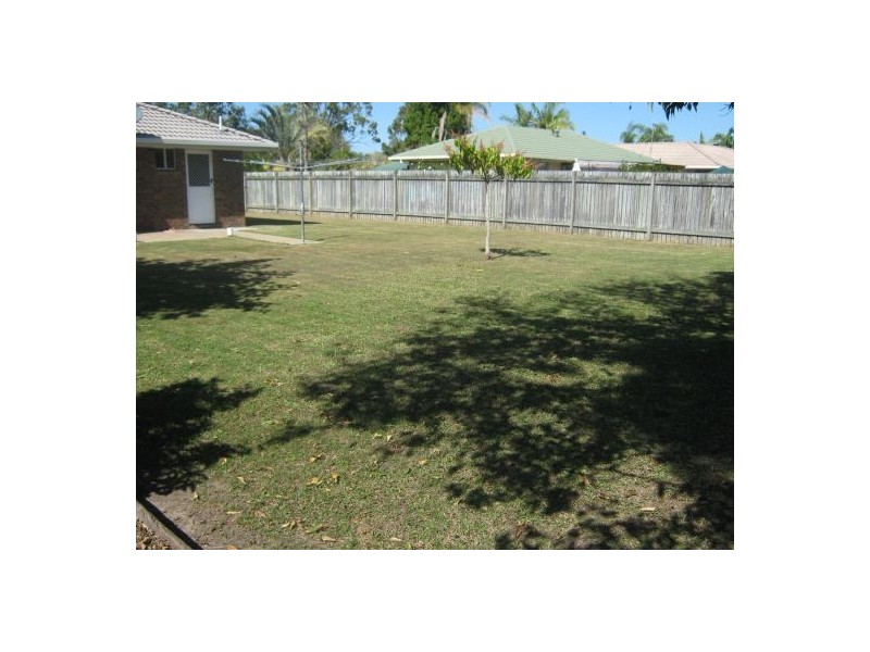18 Cedar Crescent, Kawungan QLD 4655