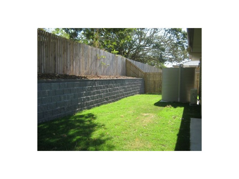 9 Zac Court, Urraween QLD 4655