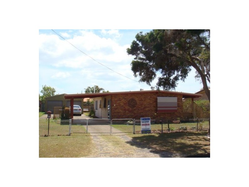 21 Caringa St, Urangan QLD 4655