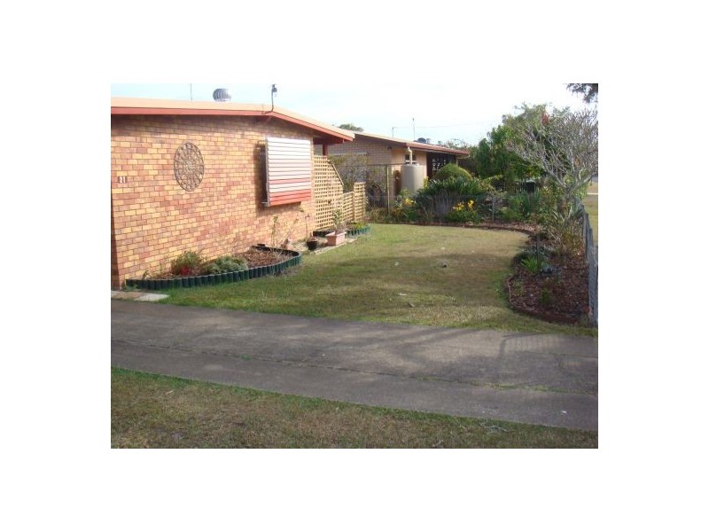 21 Caringa St, Urangan QLD 4655
