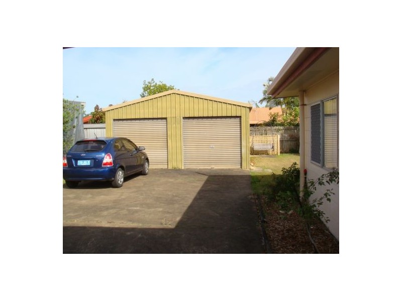 21 Caringa St, Urangan QLD 4655