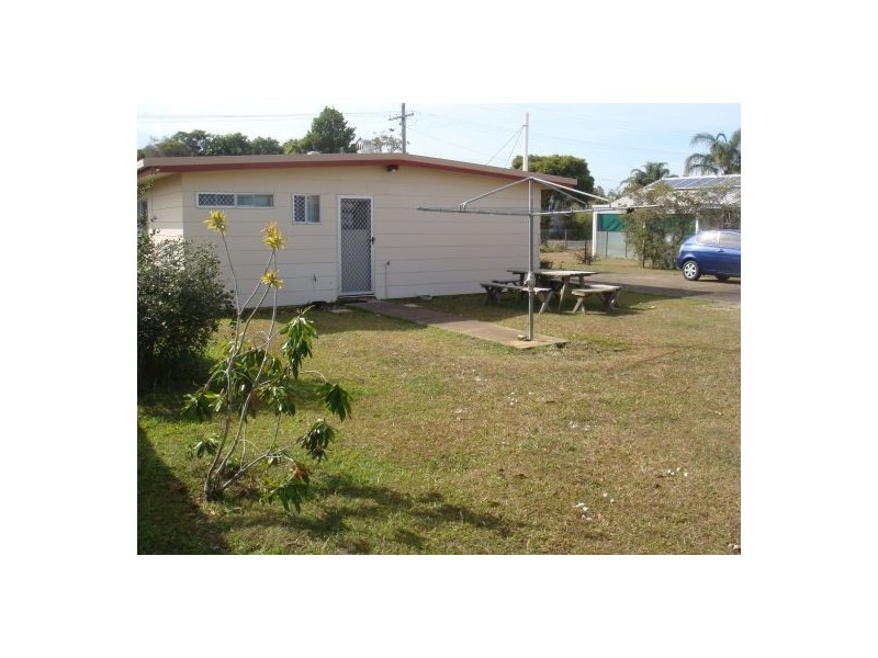 21 Caringa St, Urangan QLD 4655