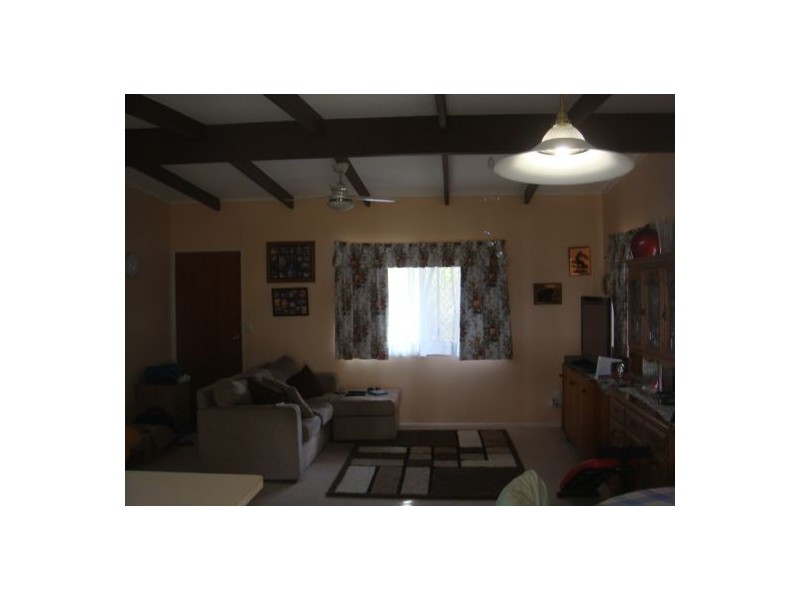 21 Caringa St, Urangan QLD 4655