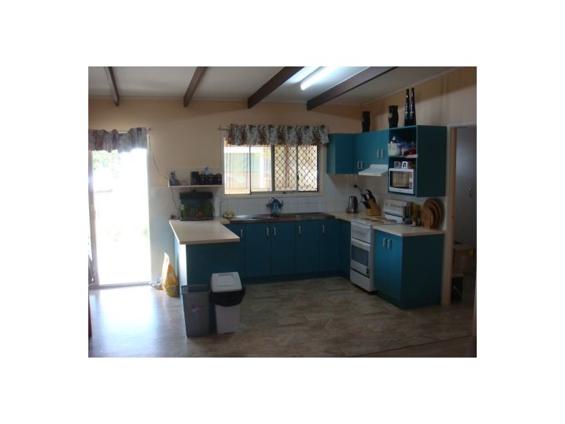 21 Caringa St, Urangan QLD 4655